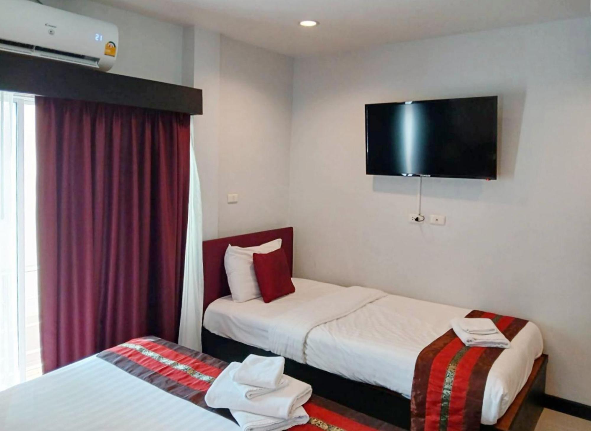 Sunray Beach Hotel Patong Екстер'єр фото