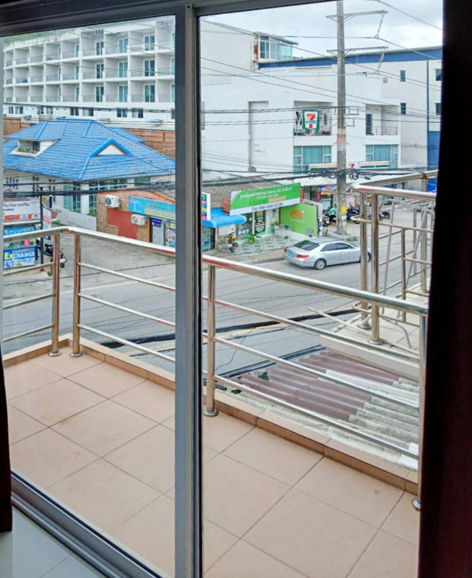 Sunray Beach Hotel Patong Екстер'єр фото