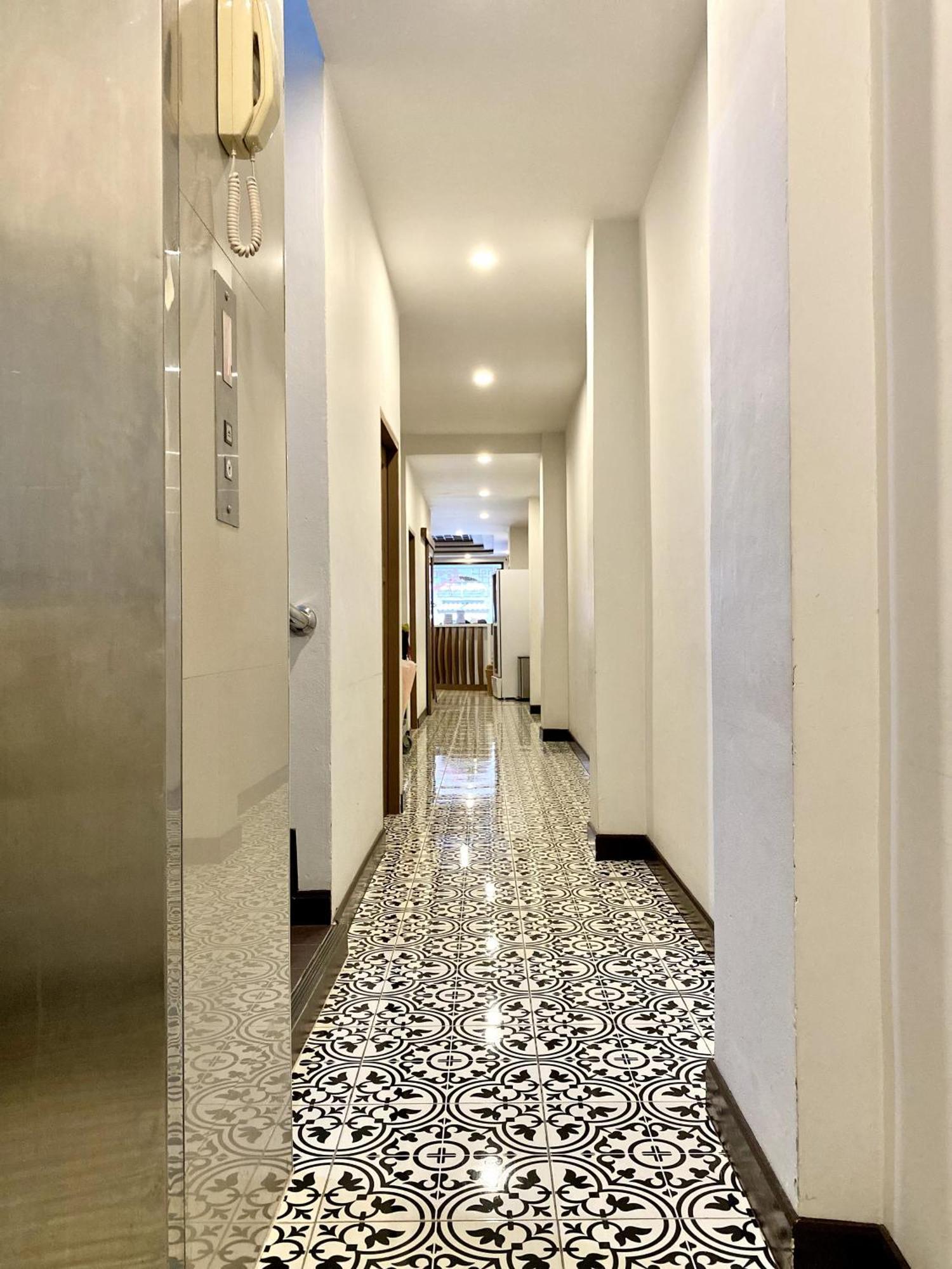 Sunray Beach Hotel Patong Екстер'єр фото