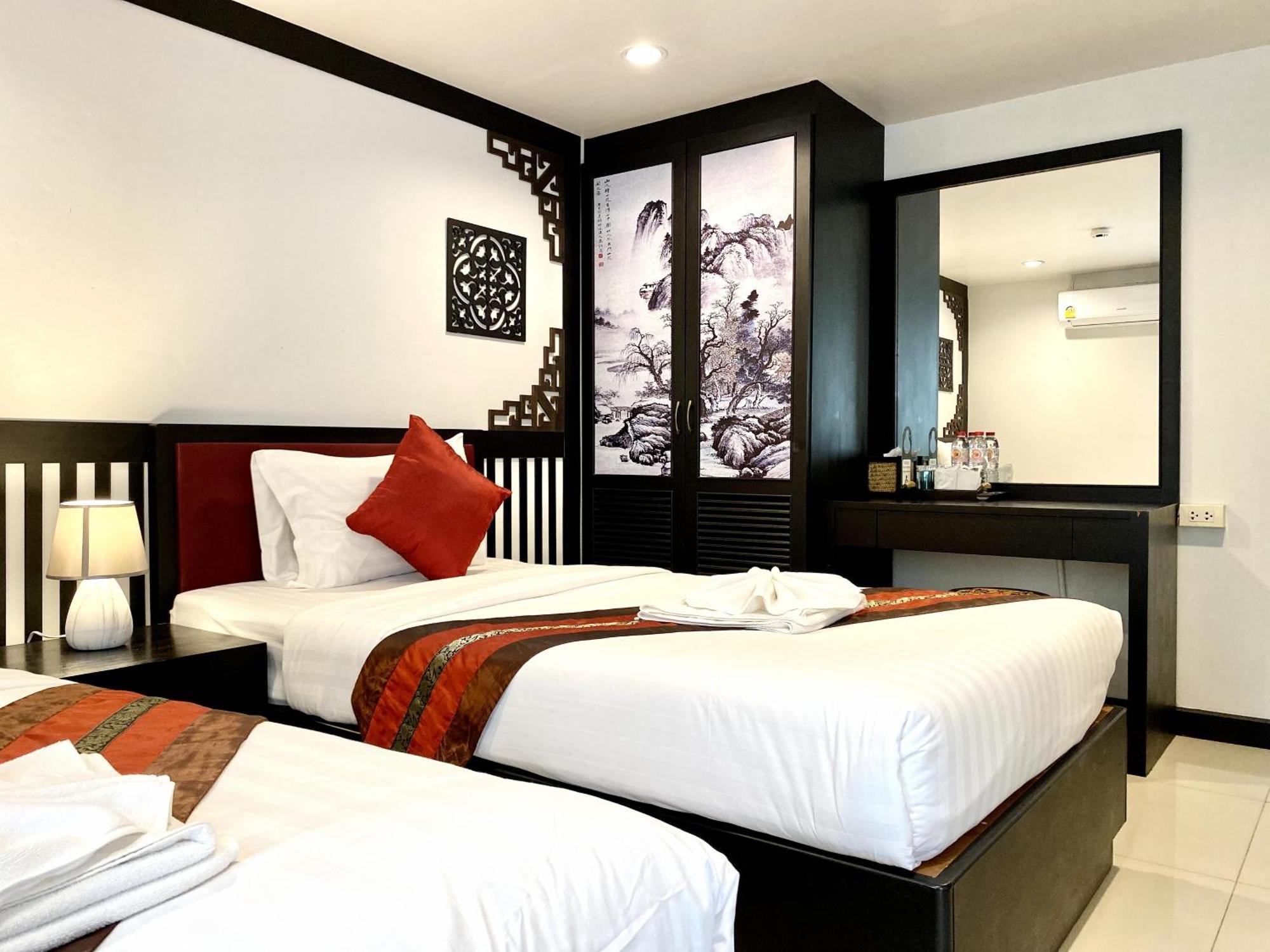 Sunray Beach Hotel Patong Екстер'єр фото