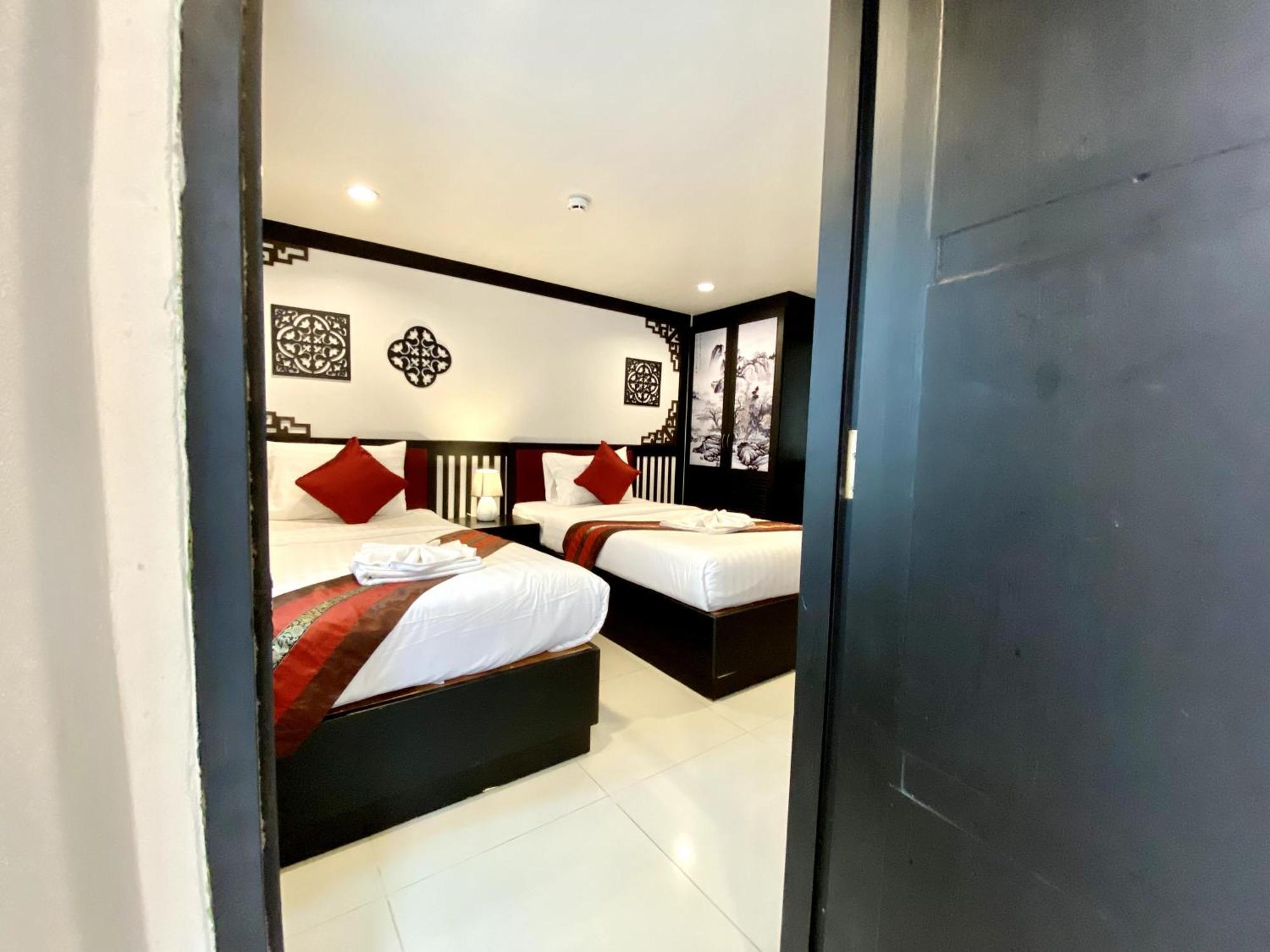 Sunray Beach Hotel Patong Екстер'єр фото