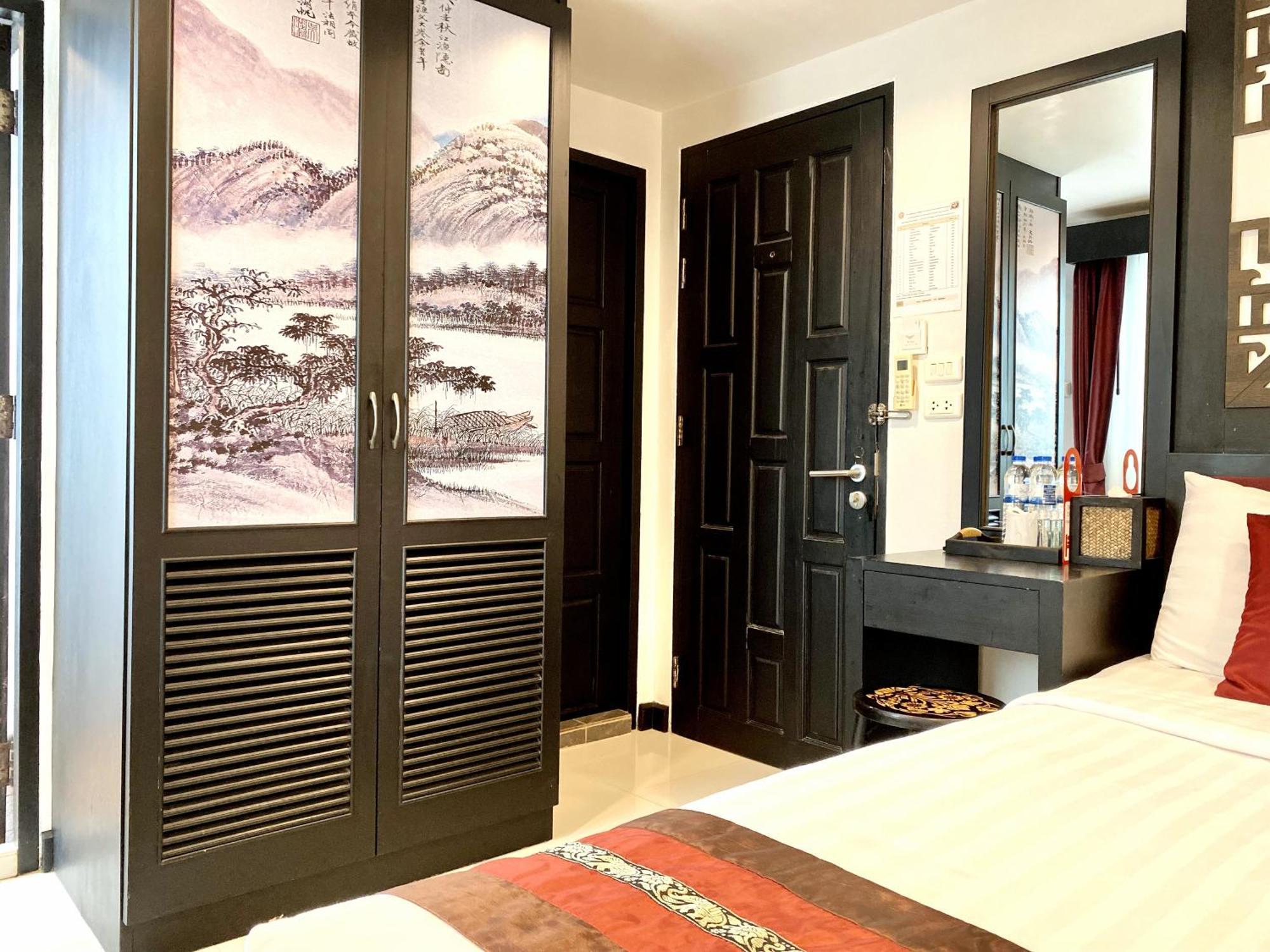 Sunray Beach Hotel Patong Екстер'єр фото