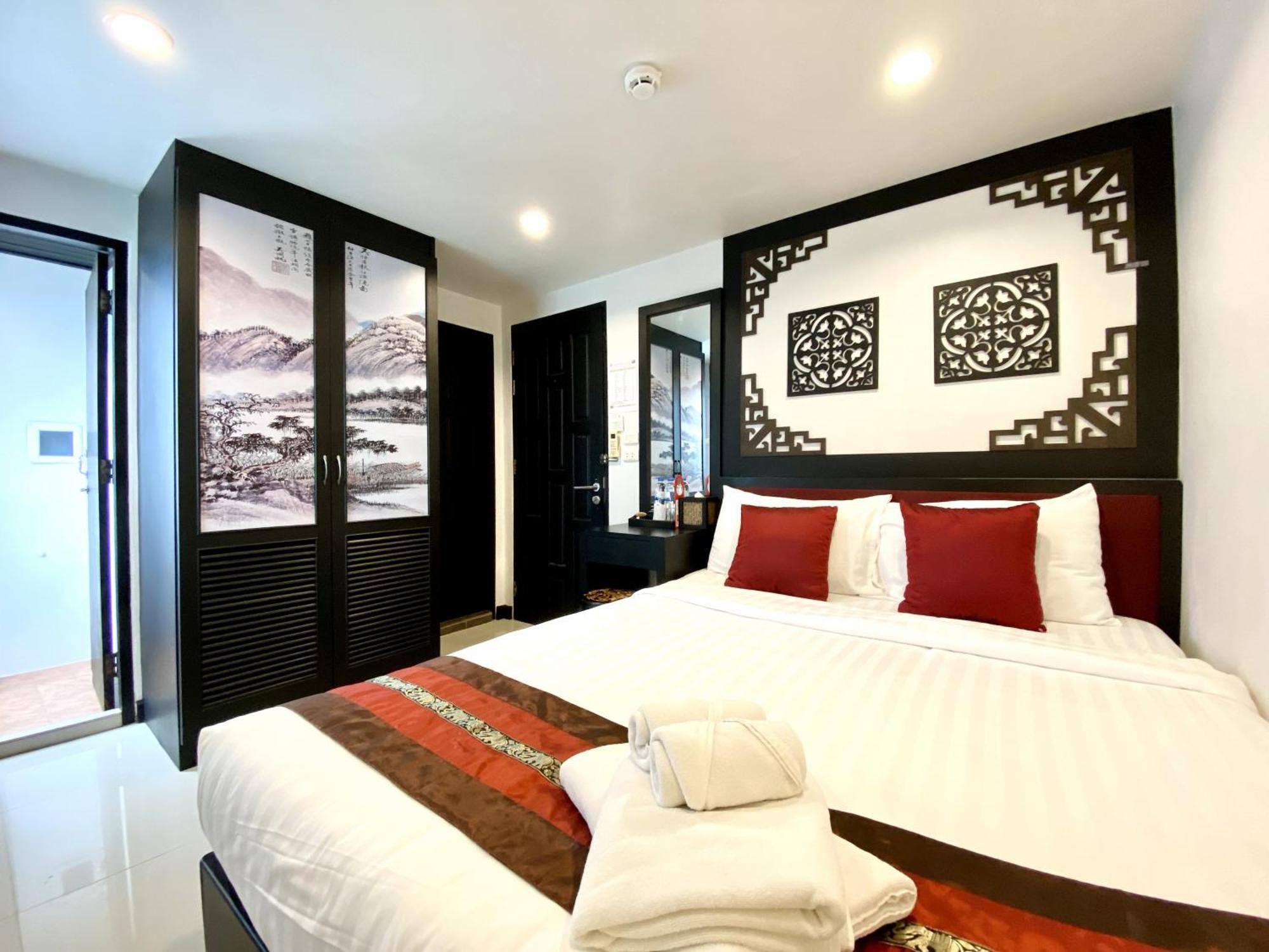 Sunray Beach Hotel Patong Екстер'єр фото